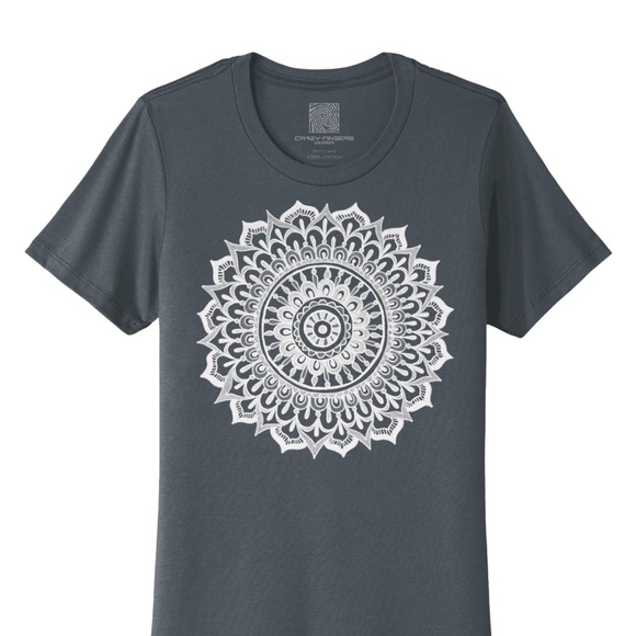 100% cotton hand drawn screen printed mandala tee. S. - Picture 5 of 5